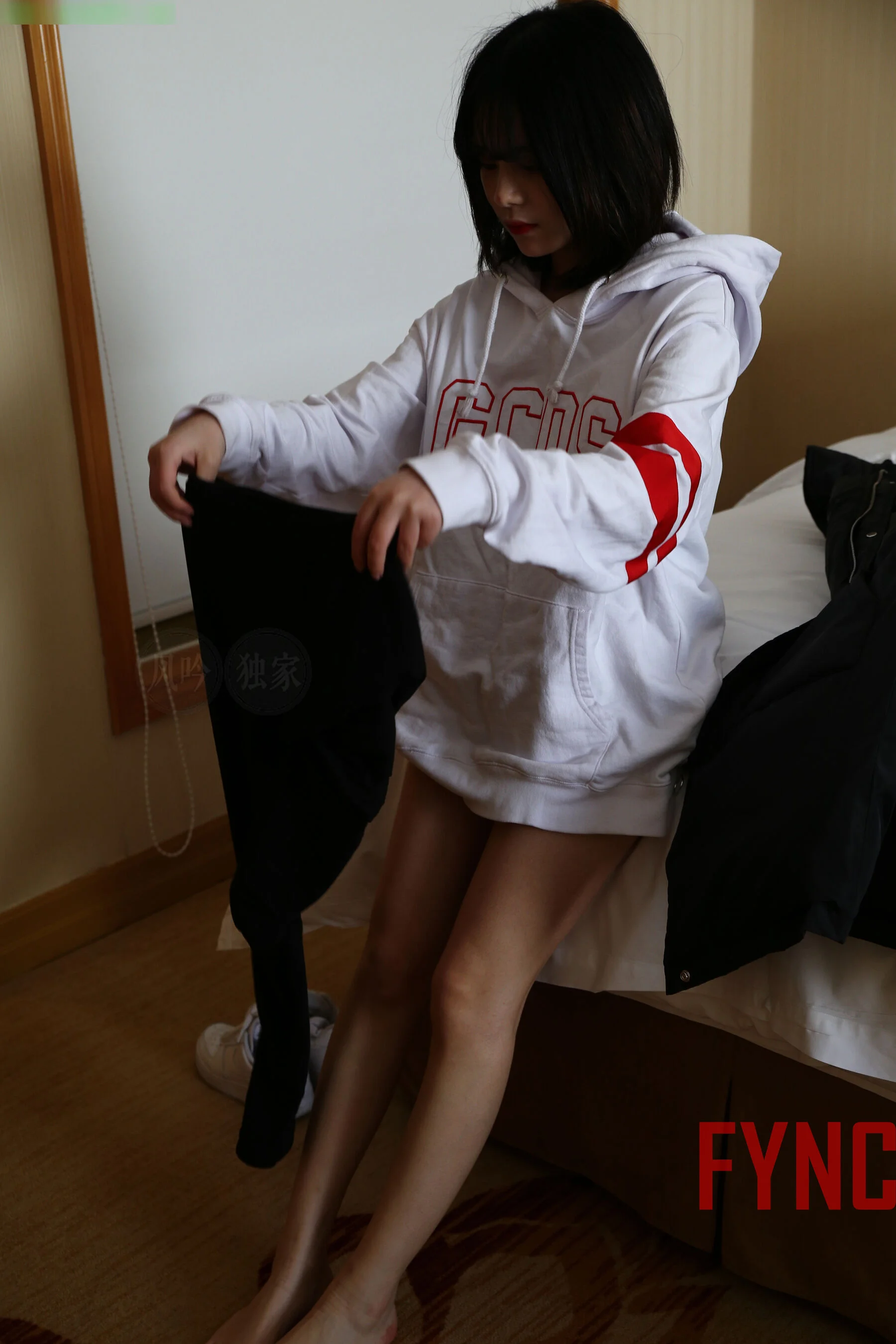 国模苏欣冉大尺度人体私拍套图 - Photo 7
