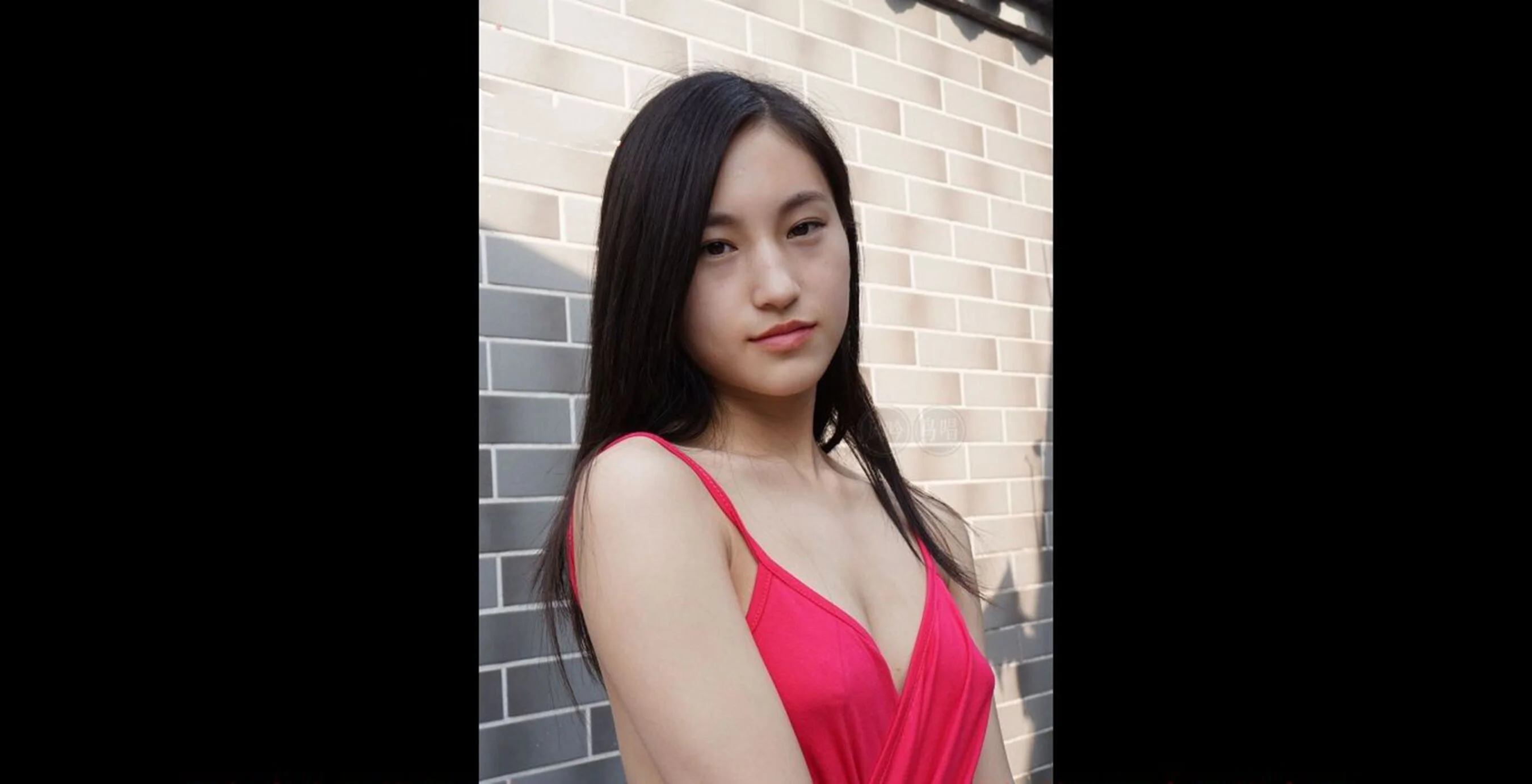 国模一夏大尺度人体私拍套图 - Photo 11