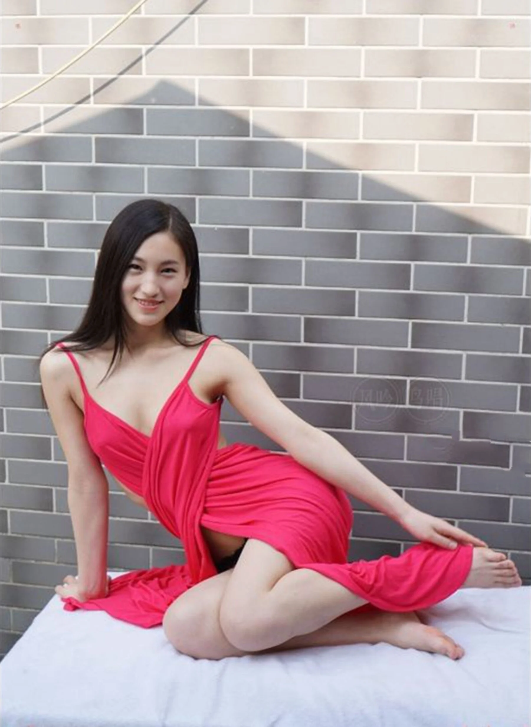 国模一夏大尺度人体私拍套图 - Photo 337