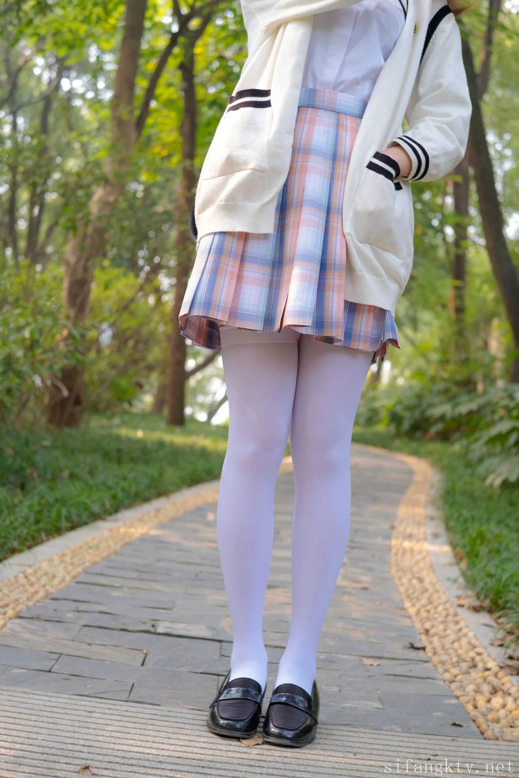 小七《户外JK》 - Photo 2