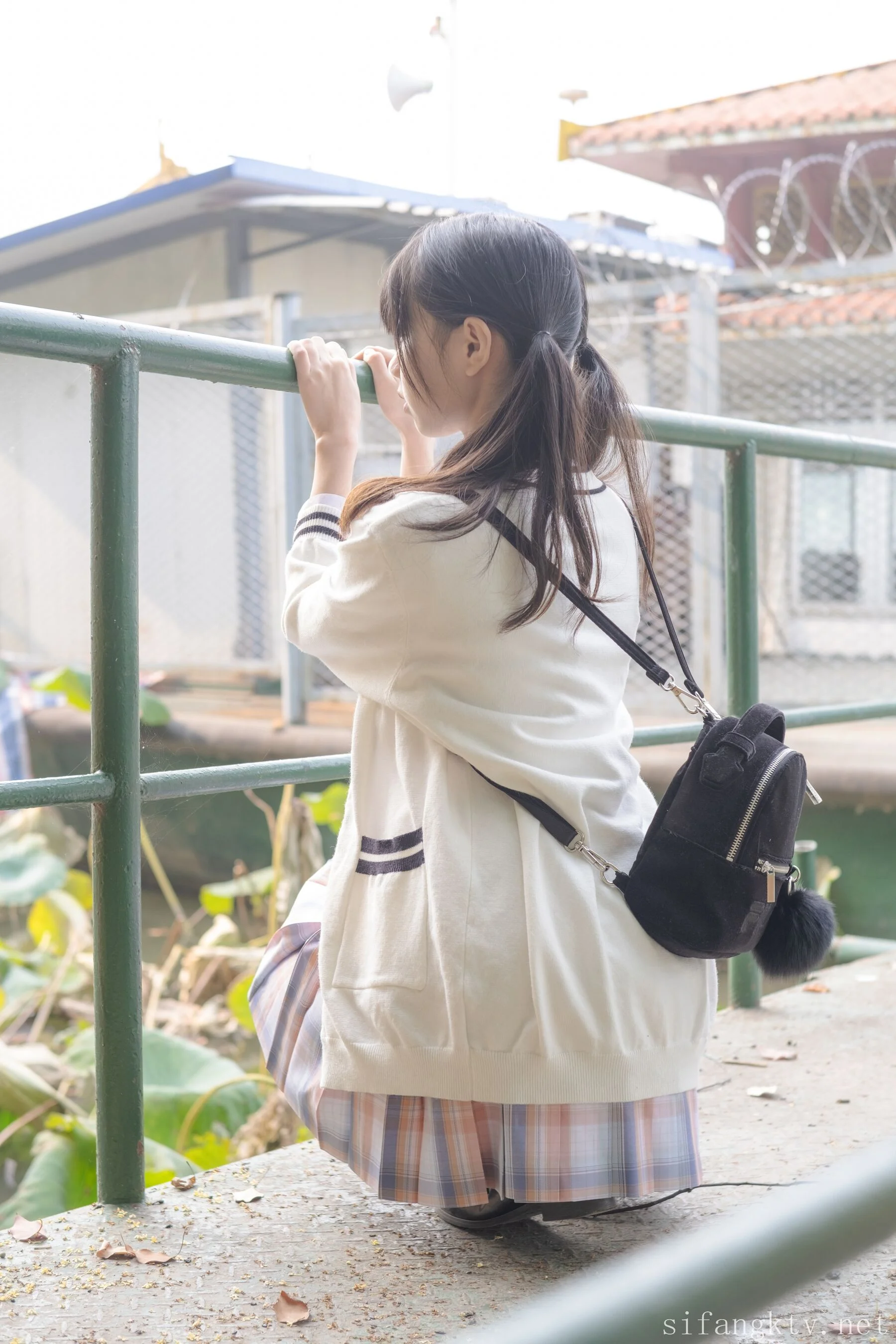 小七《户外JK》 - Photo 24