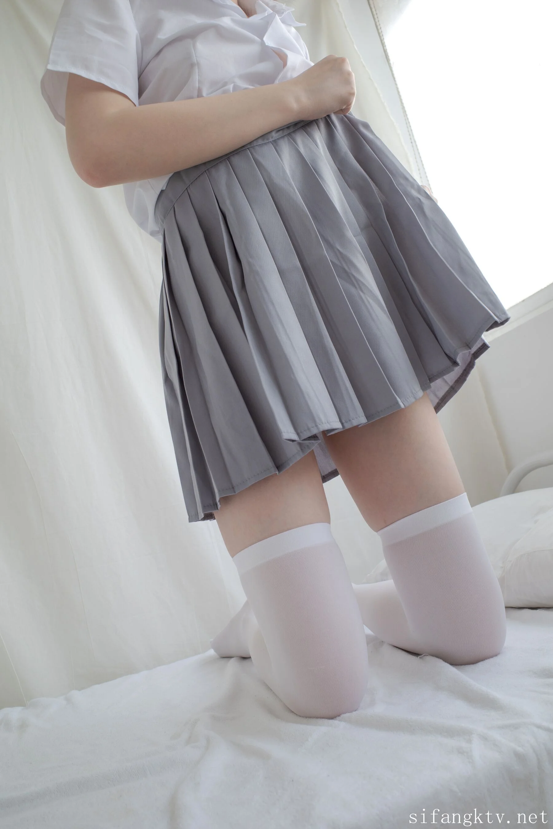 小糕《JK制服香蕉》 - Photo 37