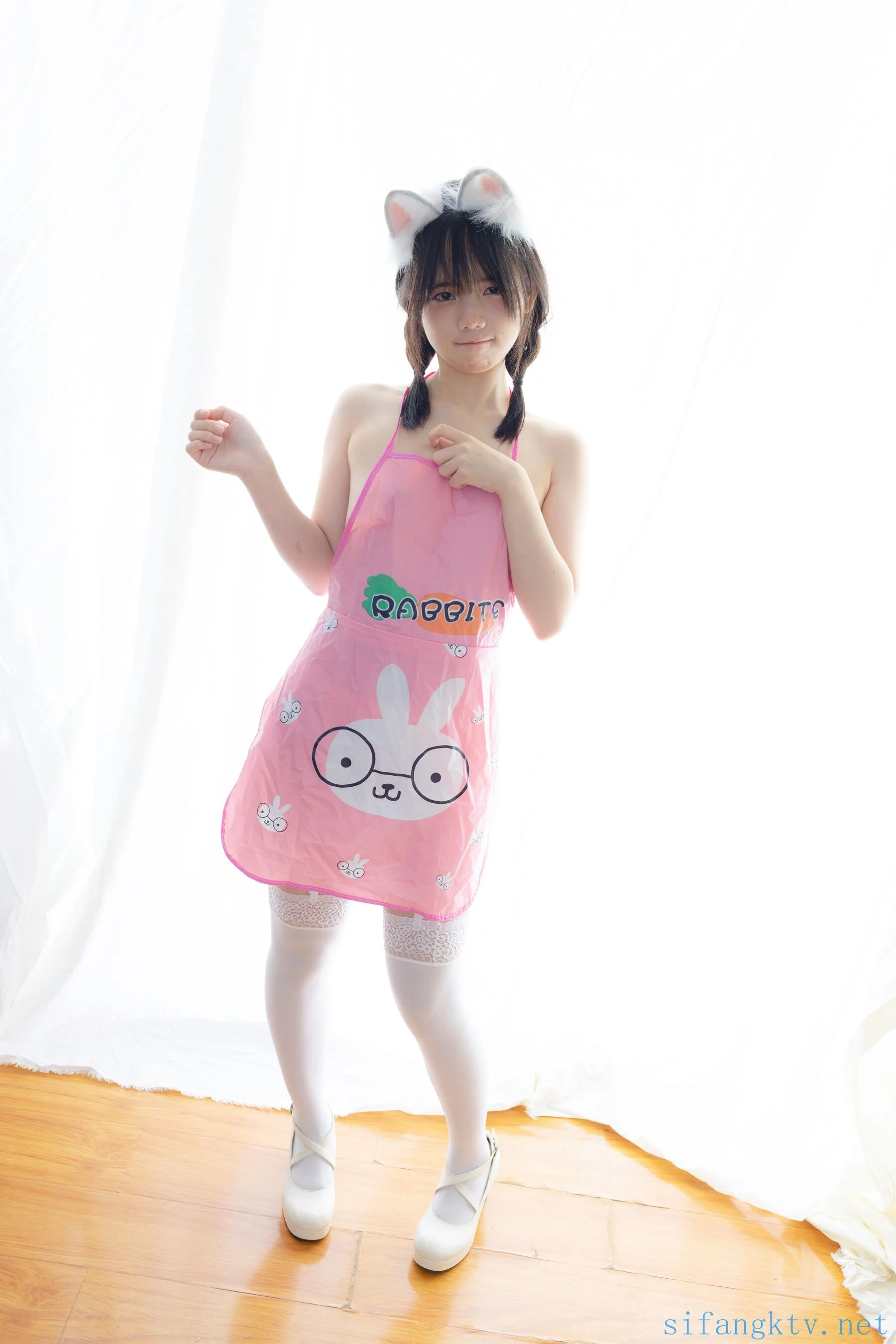 小鱼《粉色肚兜》 - Photo 2