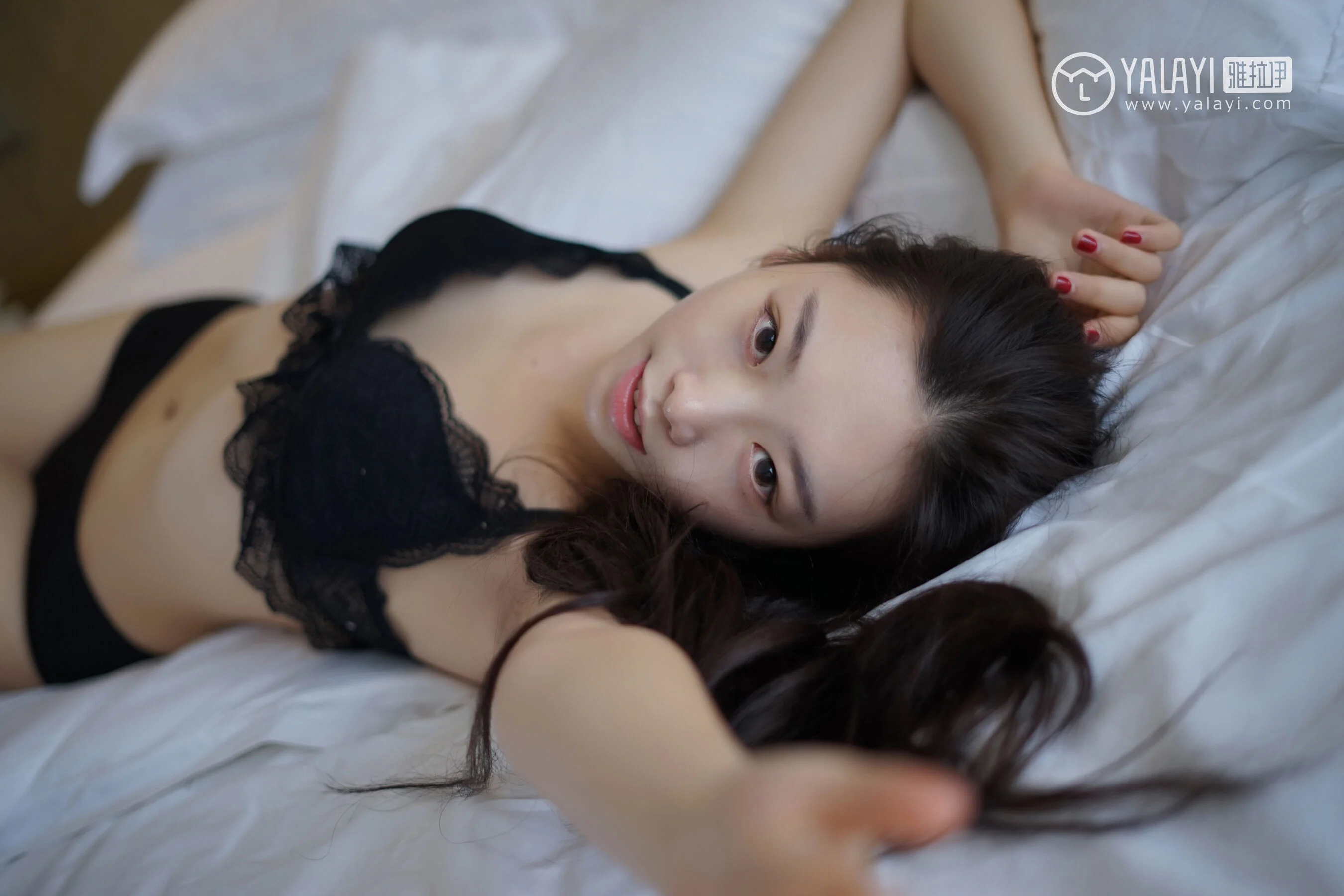 严冰冰《水嫩红颜》 - Photo 30