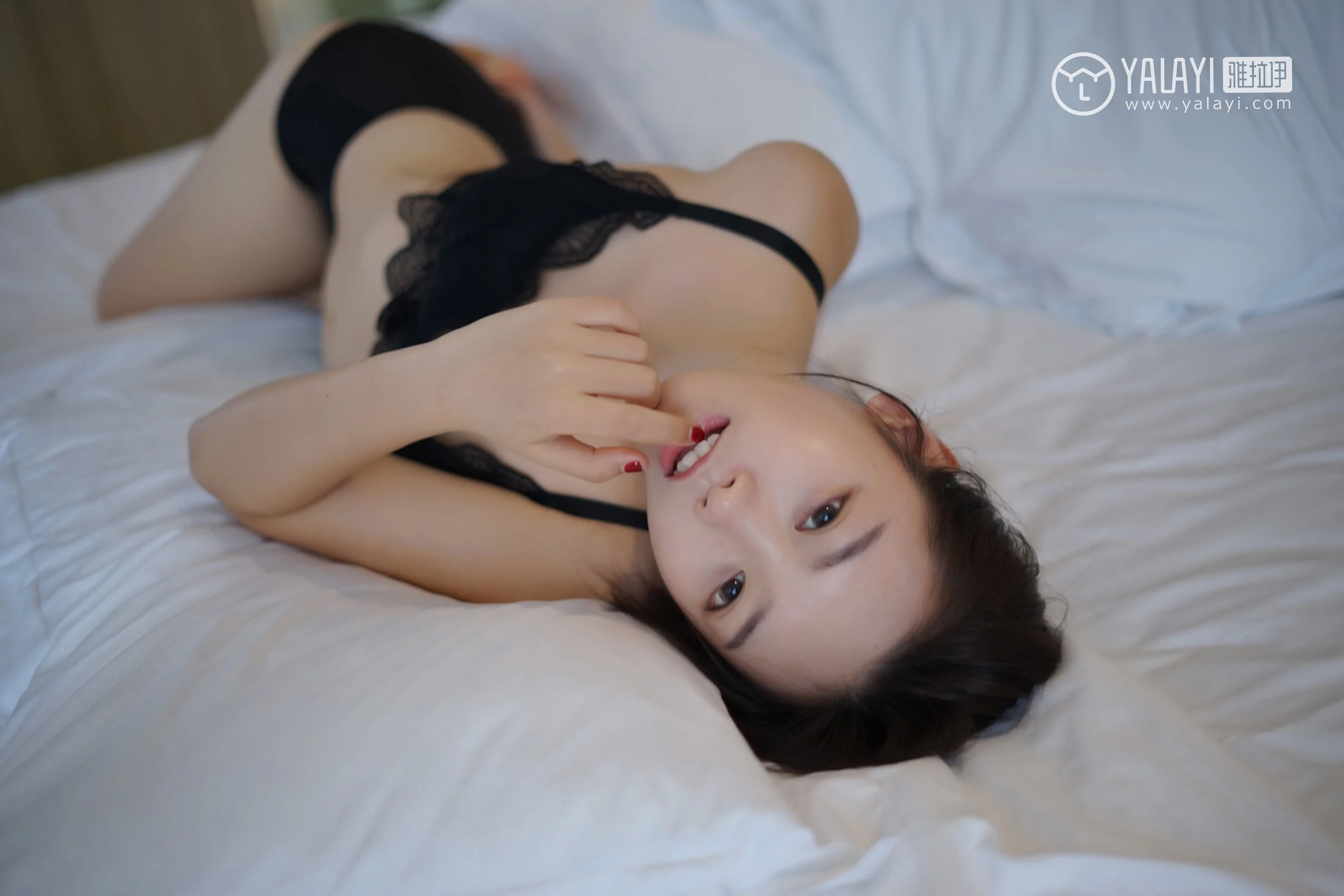 严冰冰《水嫩红颜》 - Photo 41
