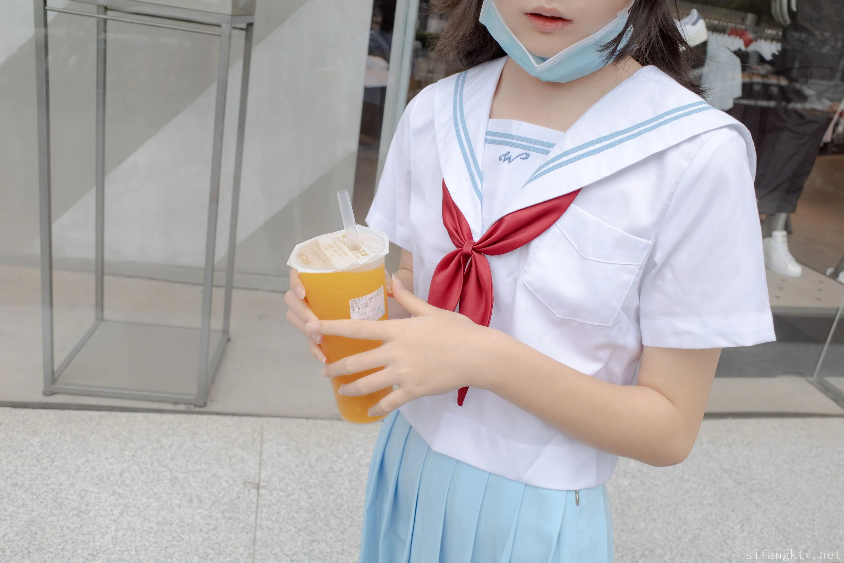 小满《香蕉酸奶》