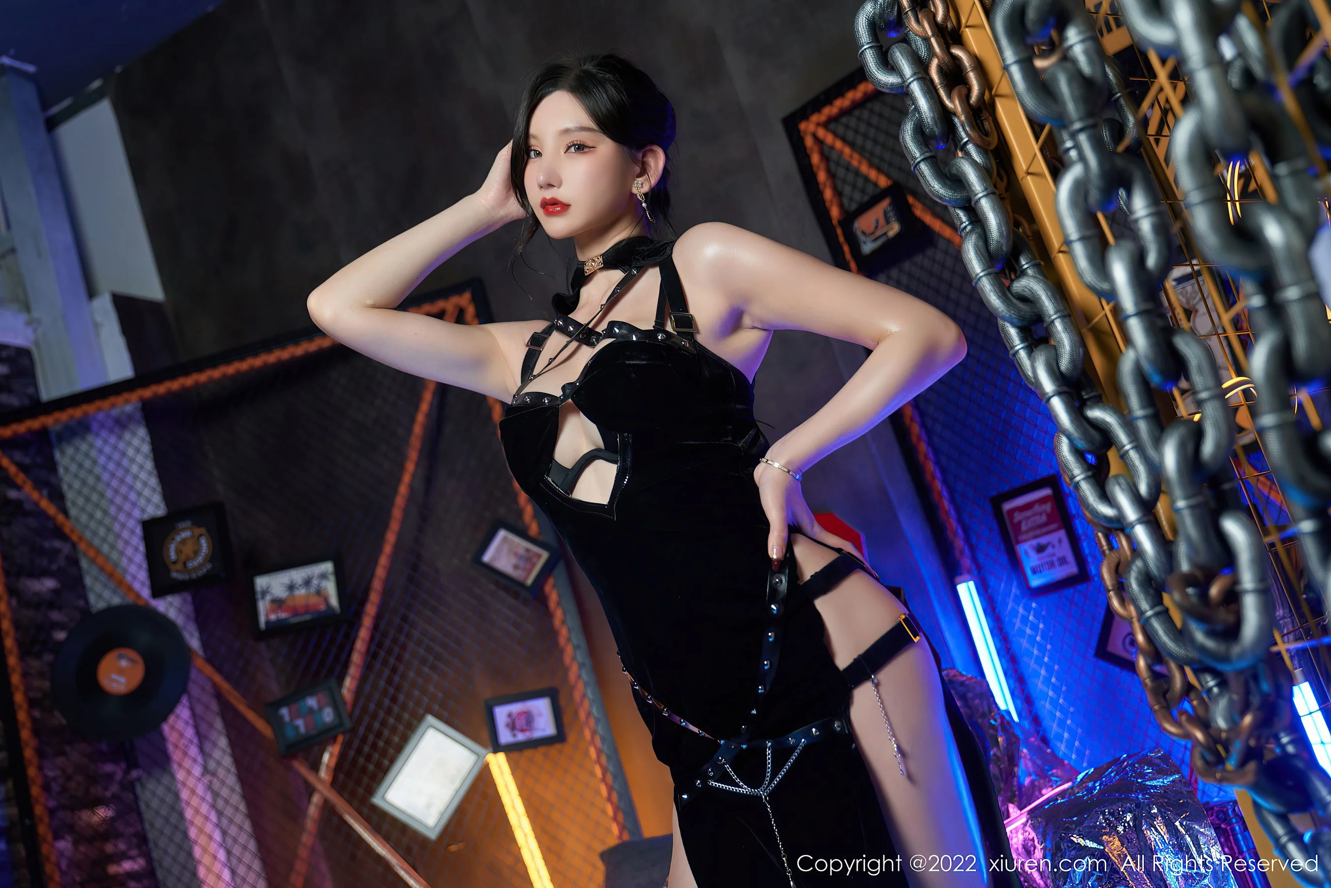 周于希Sally - Photo 13