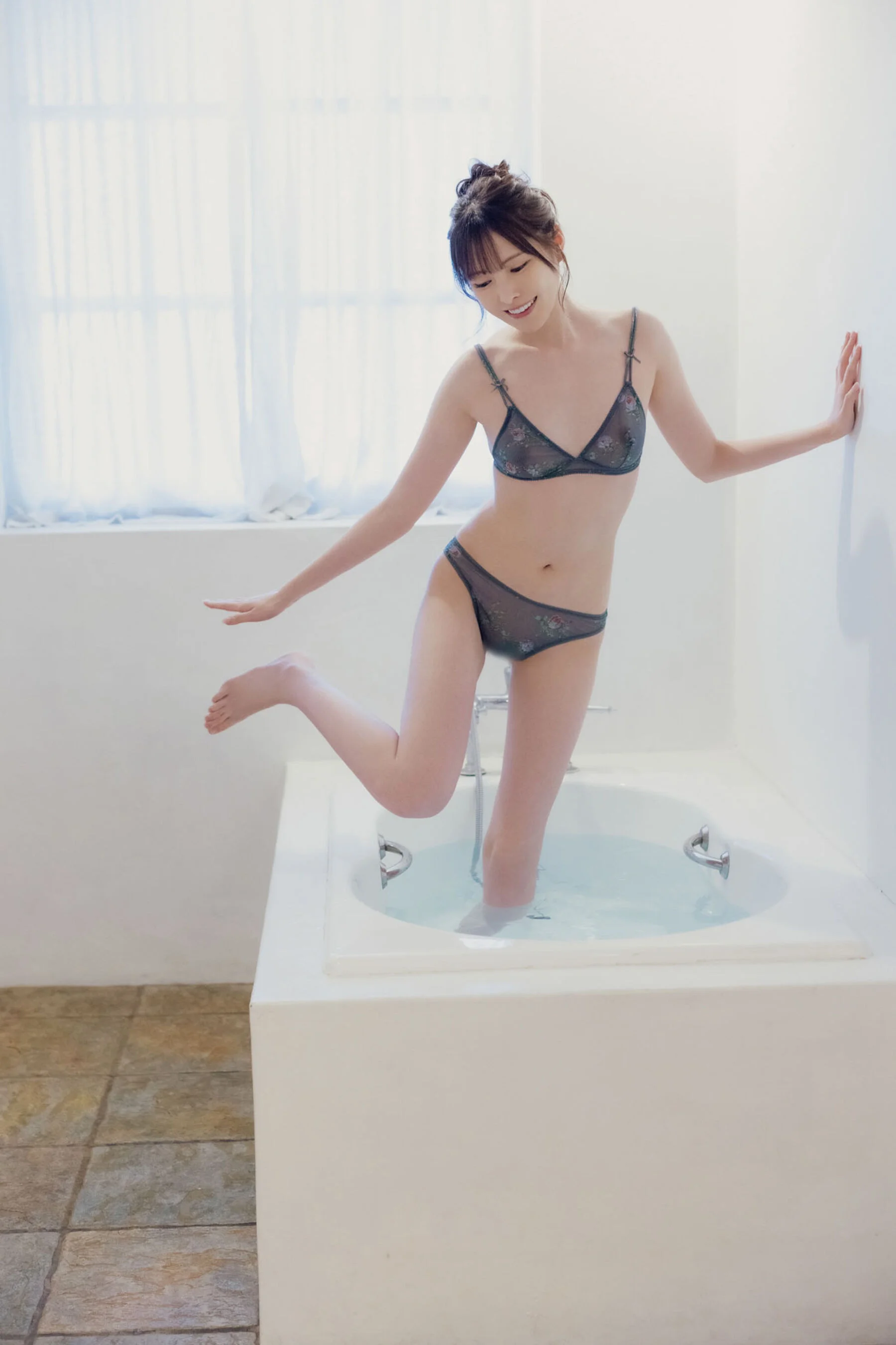 新有菜《ヌードのヴィーナス Vol.3 オール未公开１００カット超完全版》 - Photo 114