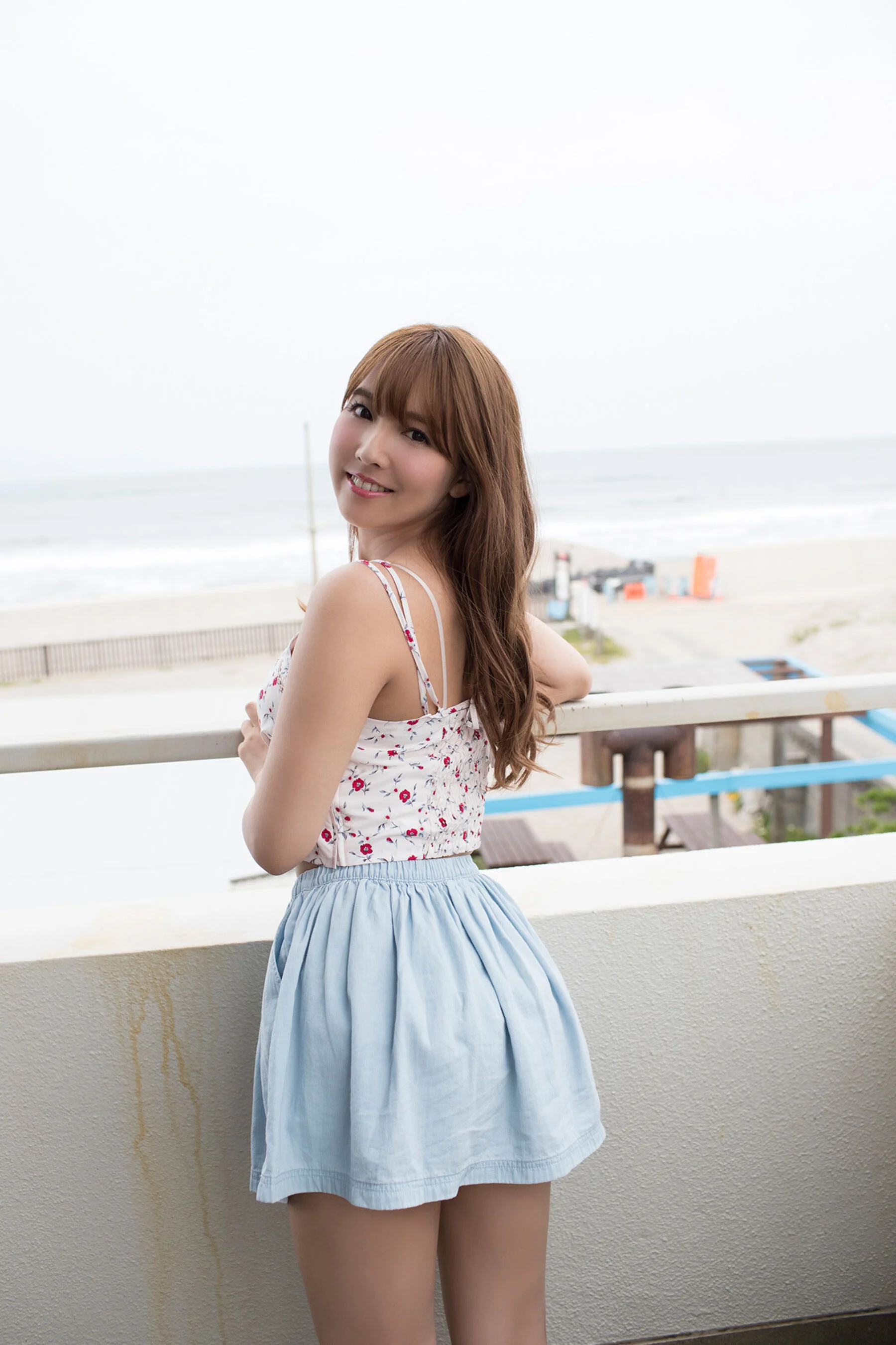 三上悠亚《国民的な夏の思い出》 - Photo 31