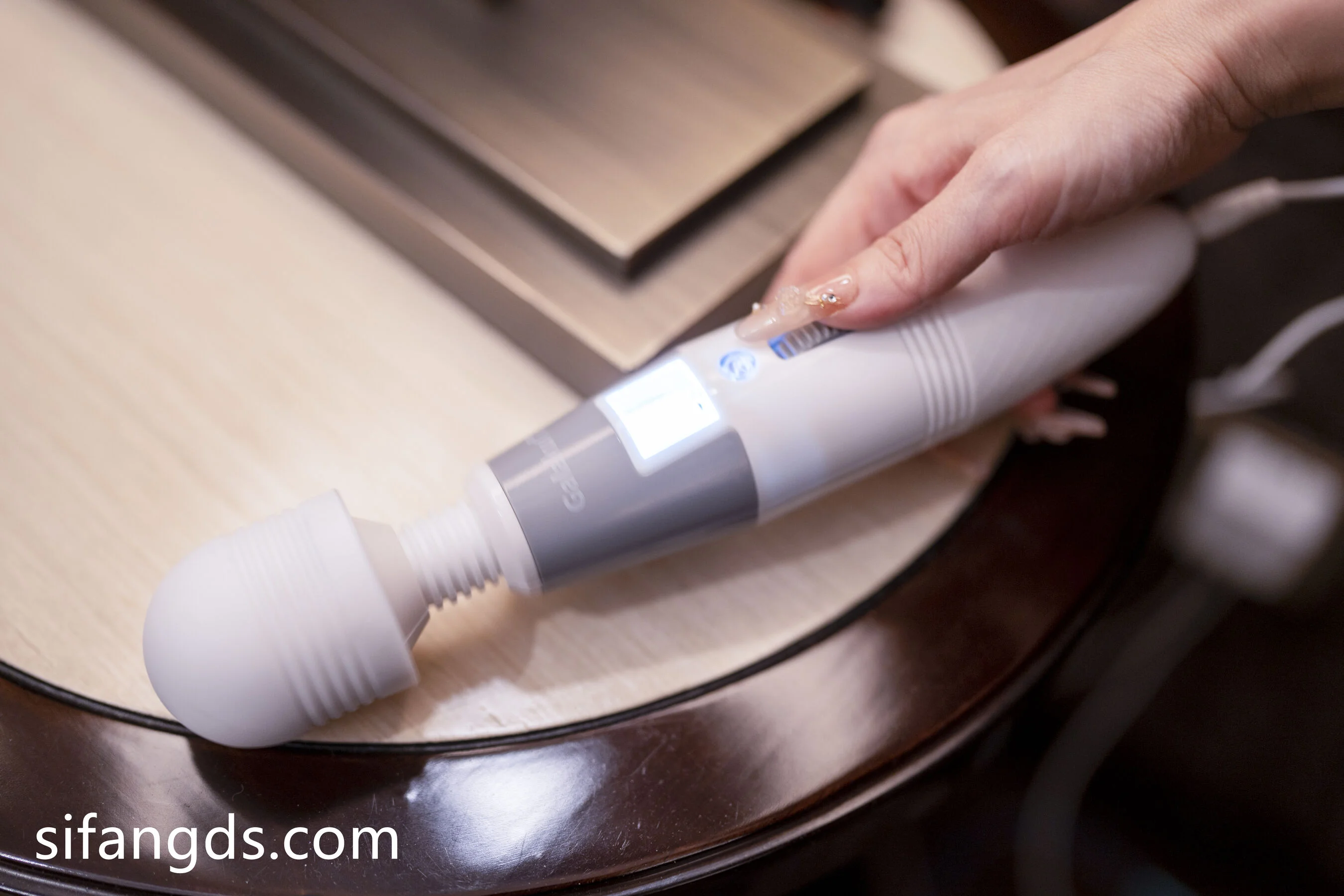 潘思沁&温心怡《私购流出》