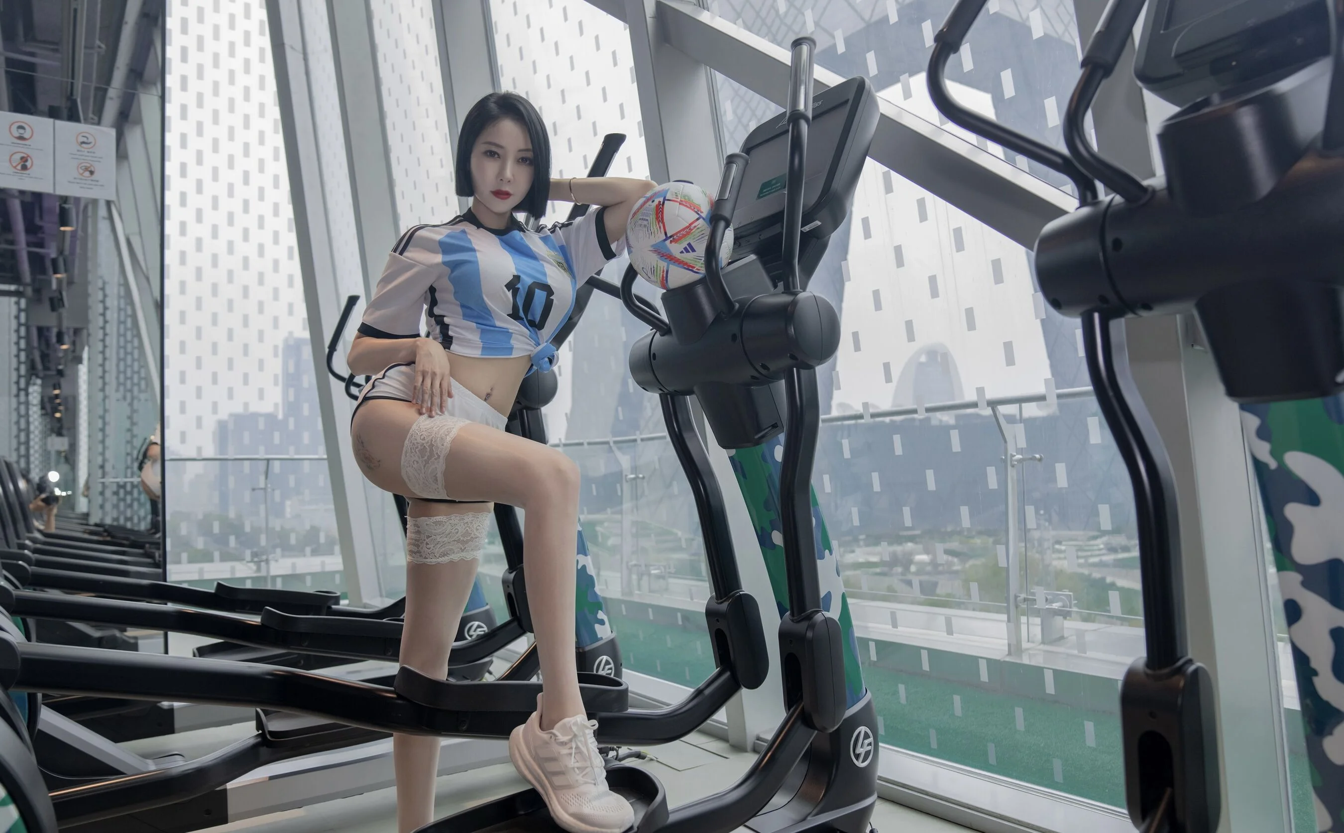 果儿Victoria《浴室足球》 - Photo 3