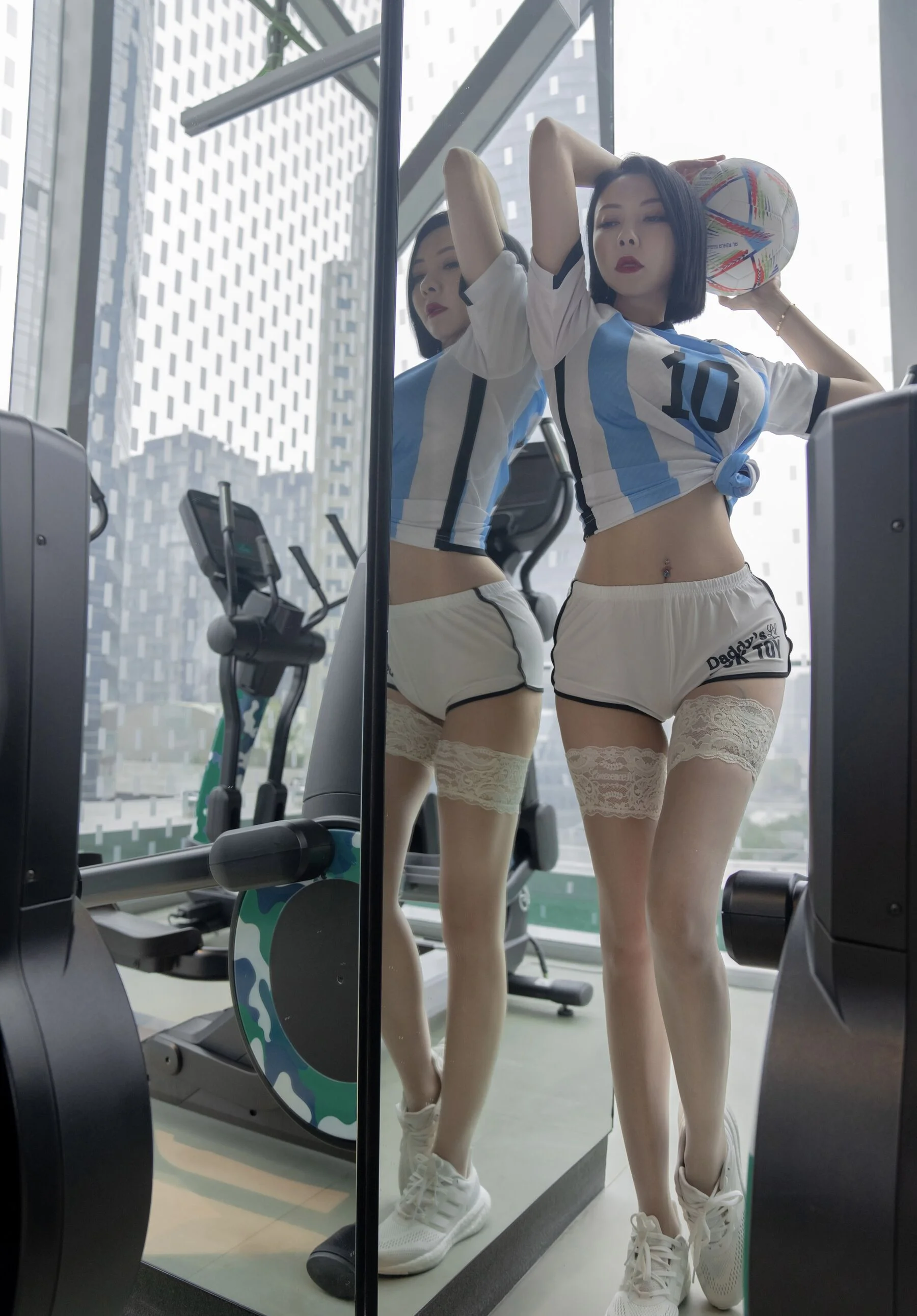 果儿Victoria《浴室足球》 - Photo 6