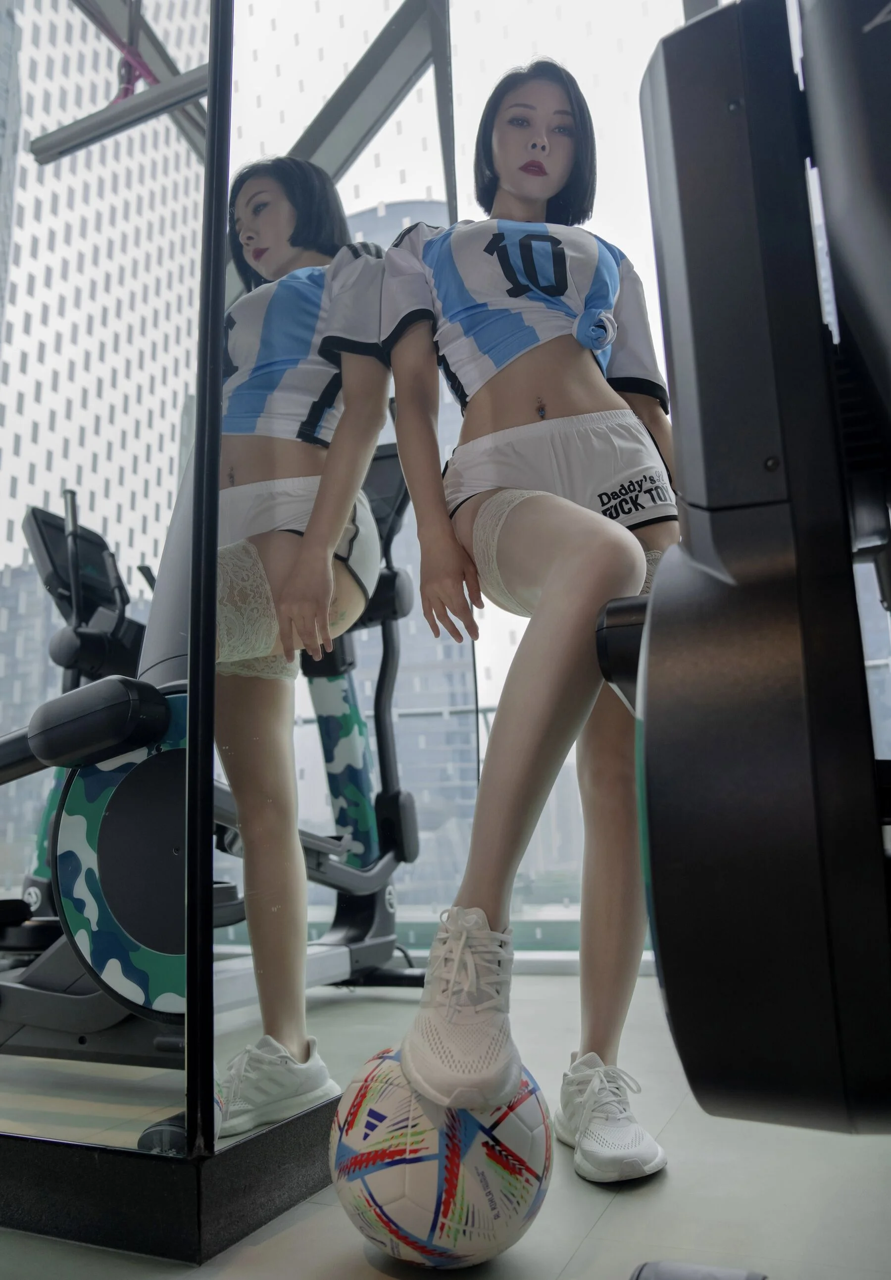 果儿Victoria《浴室足球》 - Photo 8