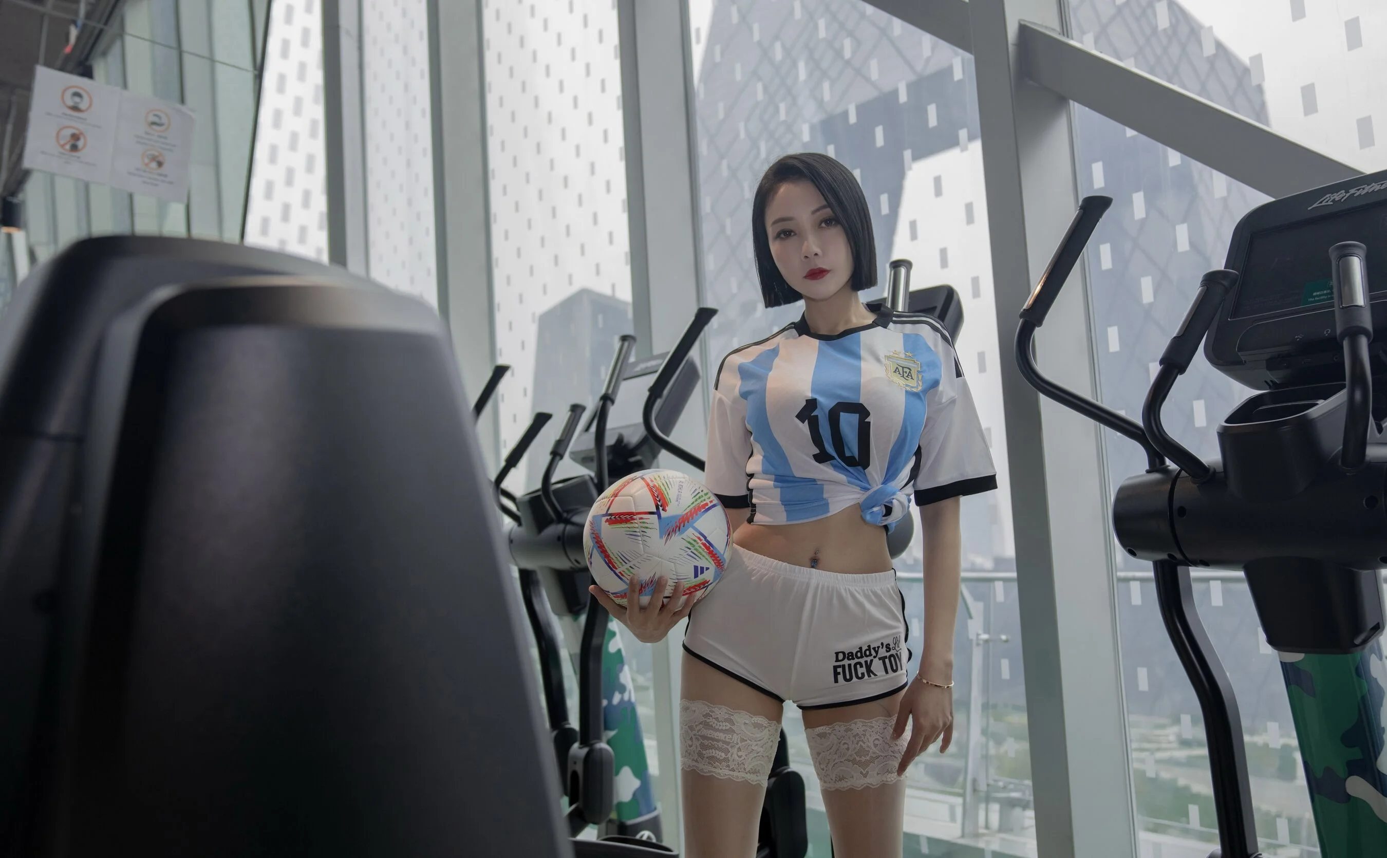 果儿Victoria《浴室足球》 - Photo 13