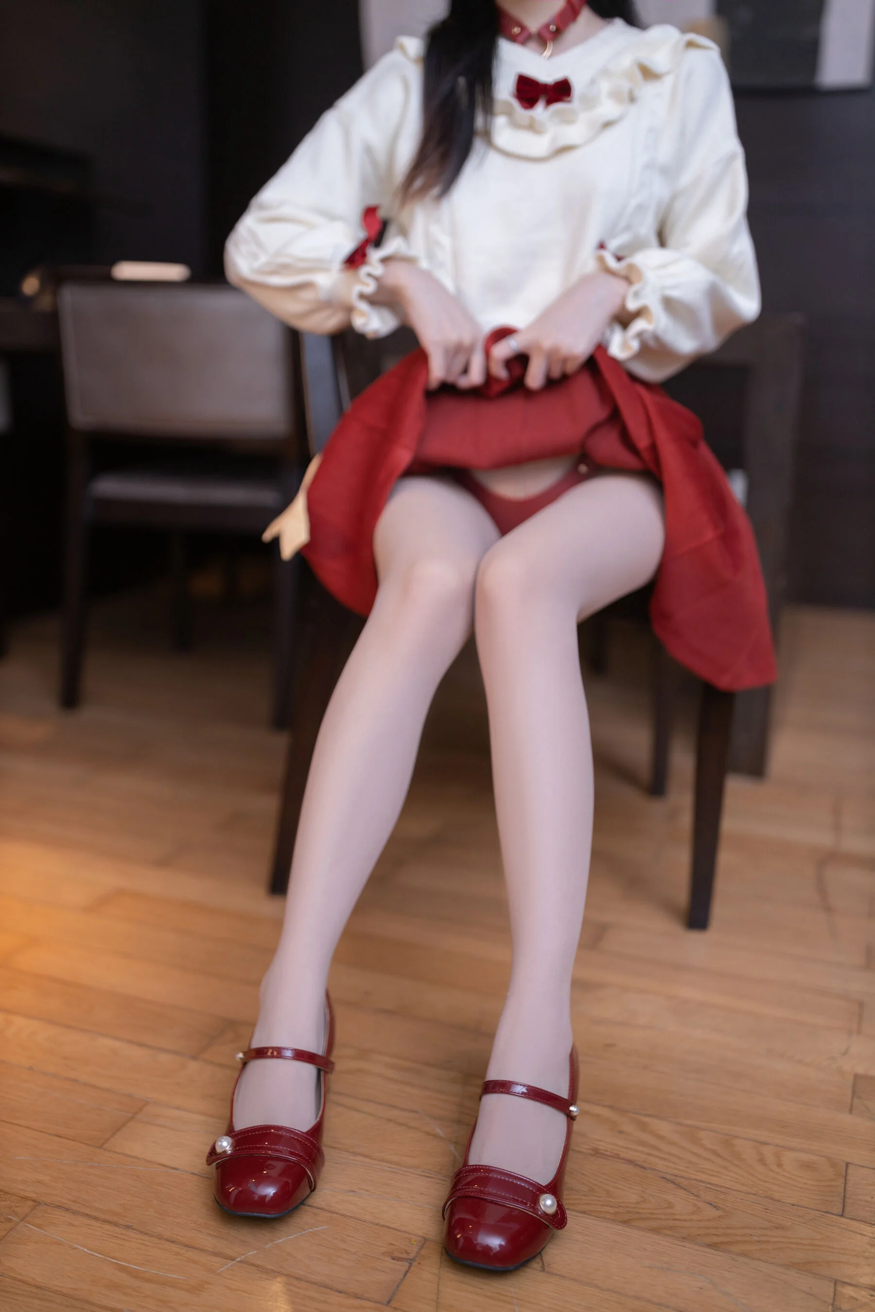 幼幼《红色束缚》 - Photo 2