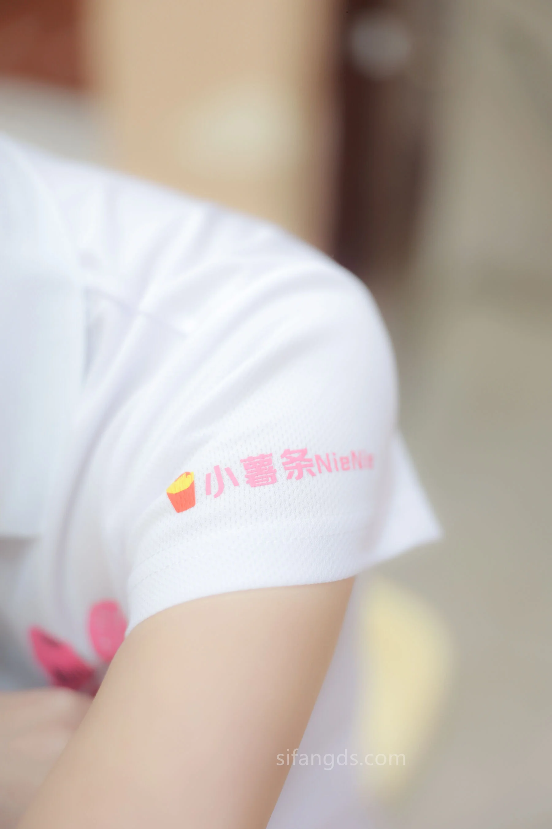 小薯条nienie《保龄球馆露出》 - Photo 6