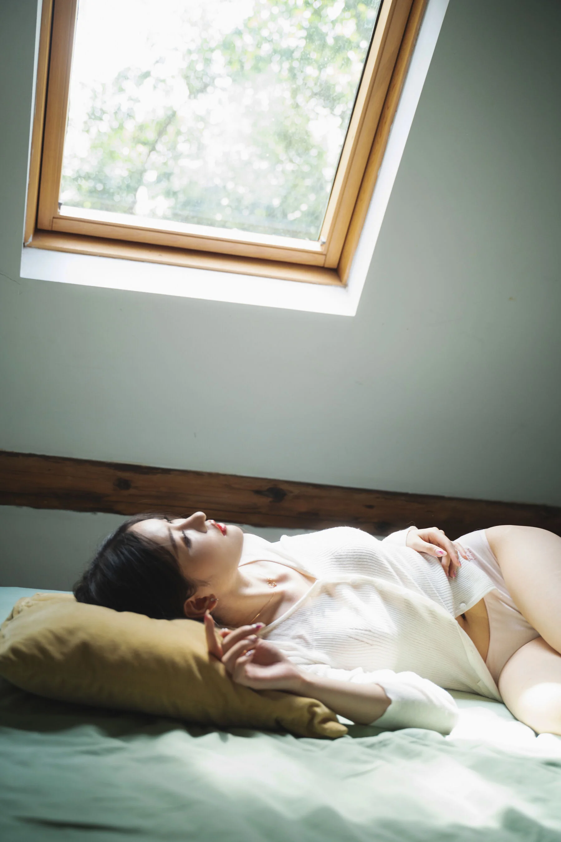 沈梦瑶《天窗激凸》 - Photo 24