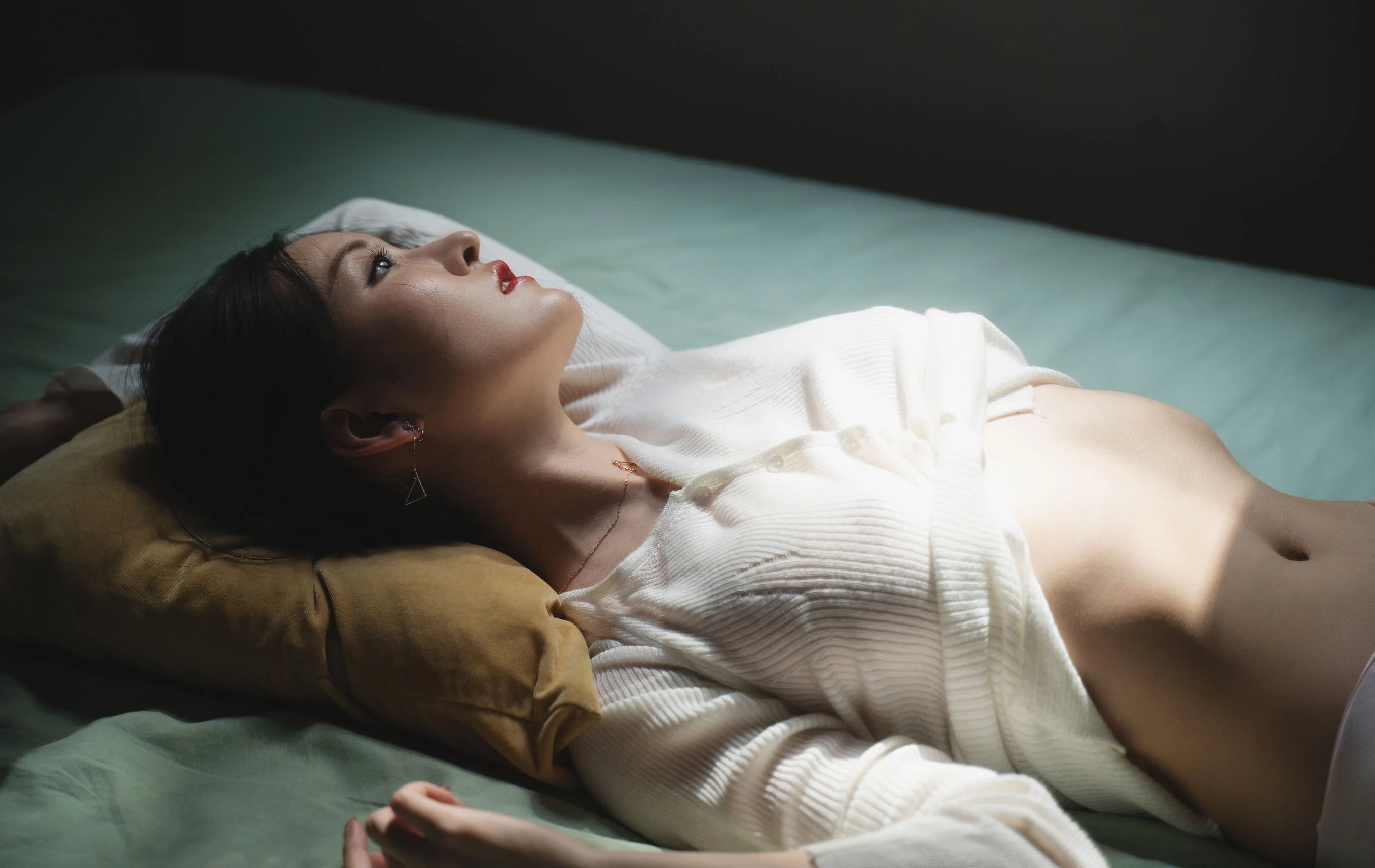 沈梦瑶《天窗激凸》 - Photo 29